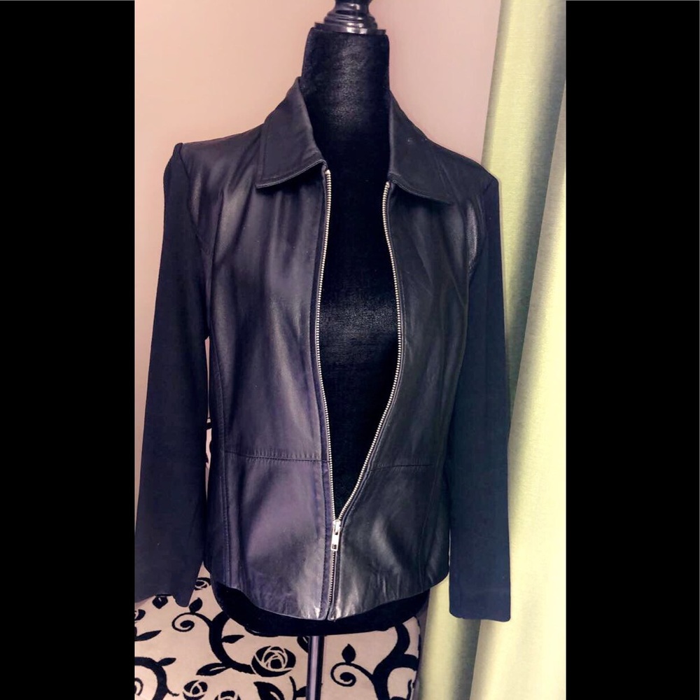 Leather jacket Black EUC